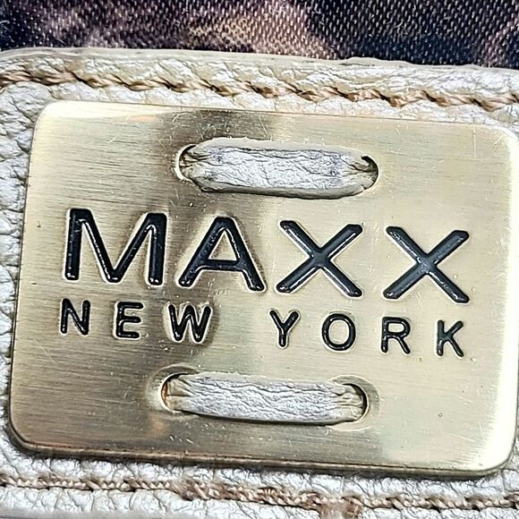 Maxx New York Leather Hobo Bag - Picture 7 of 7